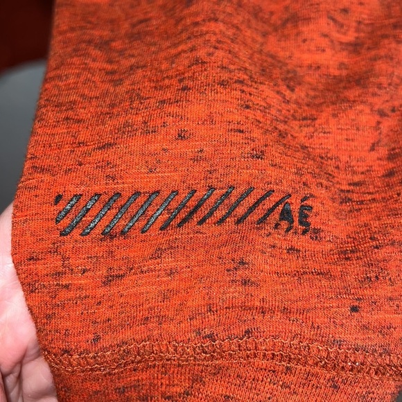 American Eagle Men’s Long Sleeve Active Flex Workout Top - Picture 3 of 5